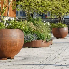 Globe Tree Planters, Solid Mobile Green Isles Oval - Lindau