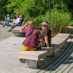 Rough&Ready Curved Benches - Parc de Freudenstadt, Courbevoie, Paris