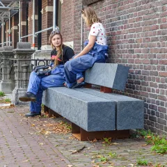 Drifter Bench (Lava Grey) - Herengracht, Leiden