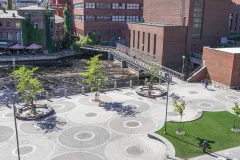 R&R Circular Bench, Solid Top Seat Curved - Vuolteentori, Tampere